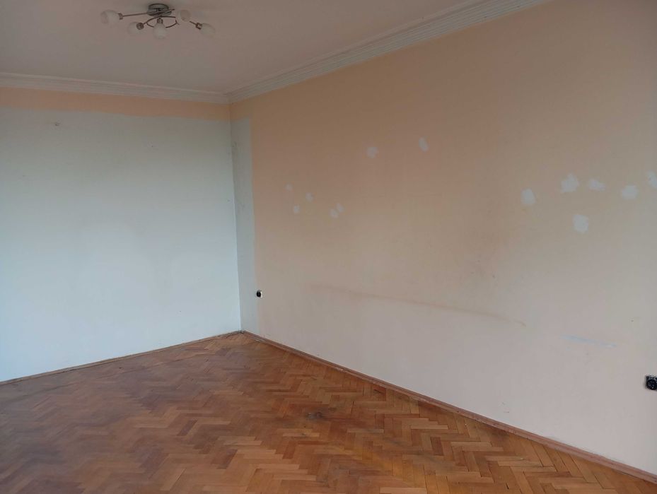 Продава се Двустаен апартамент в София, Толстой - 65 кв.м за 2385 €/кв.м - Снимка #2