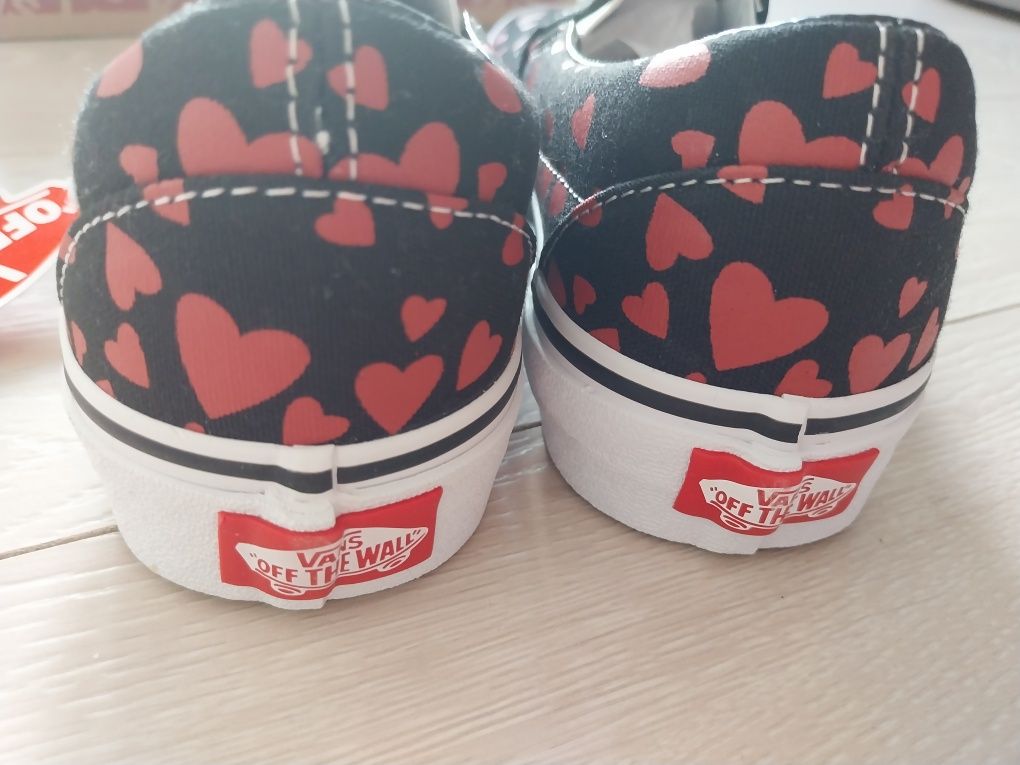 Кецове /гименки/ VANS, номер 35, нови