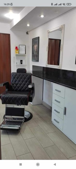 Închirieri scaune Frizerie, Cosmetica, Coafura în regim PFA