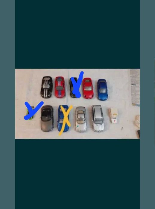 Игрушки. Железные машинки.