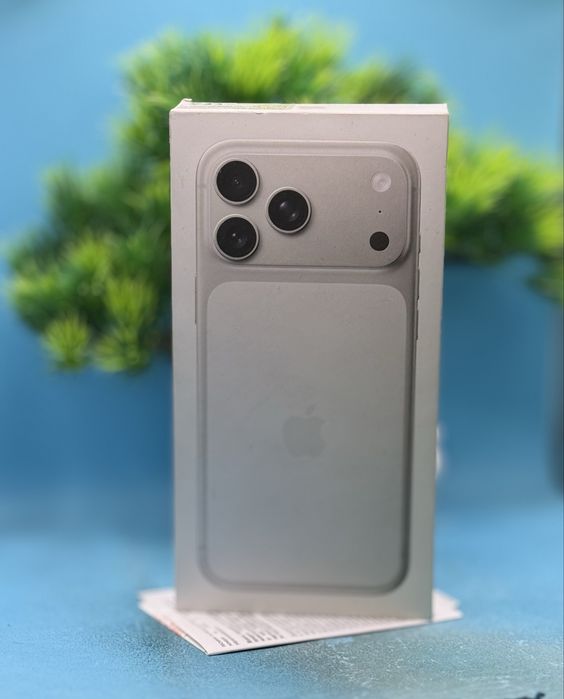 НОВ!!! Apple iPhone 17 Pro Max, 512GB, 5G, Silver + подарък