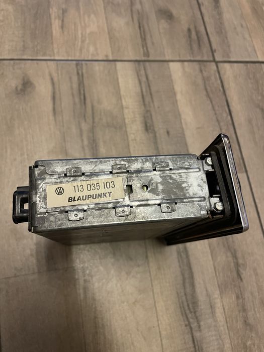 Radio Blaupunkt Emden VW Kafer, Bus T1 -T2 ,Karmann Ghia .