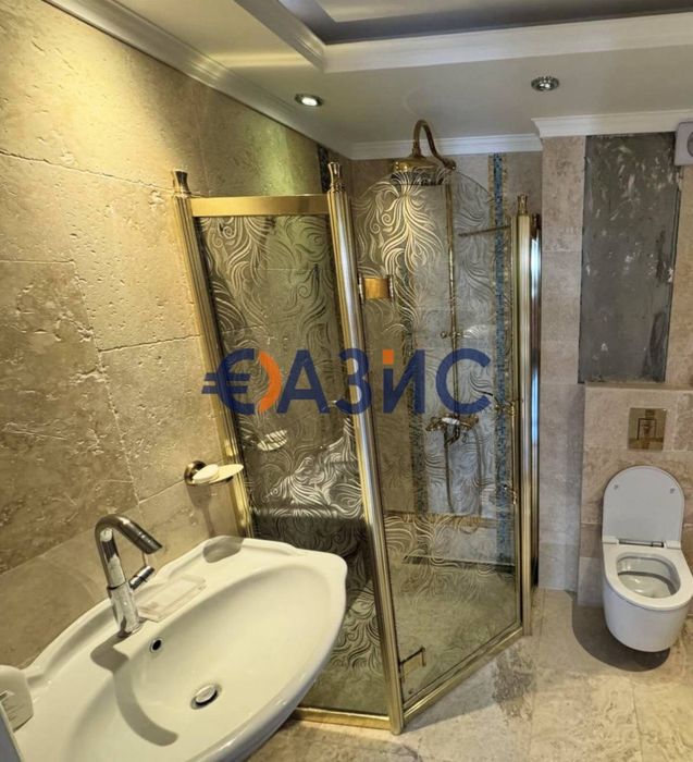 # 33406328 Четиристаен апартамент във Вила Калабрия, Свети Влас. общо: