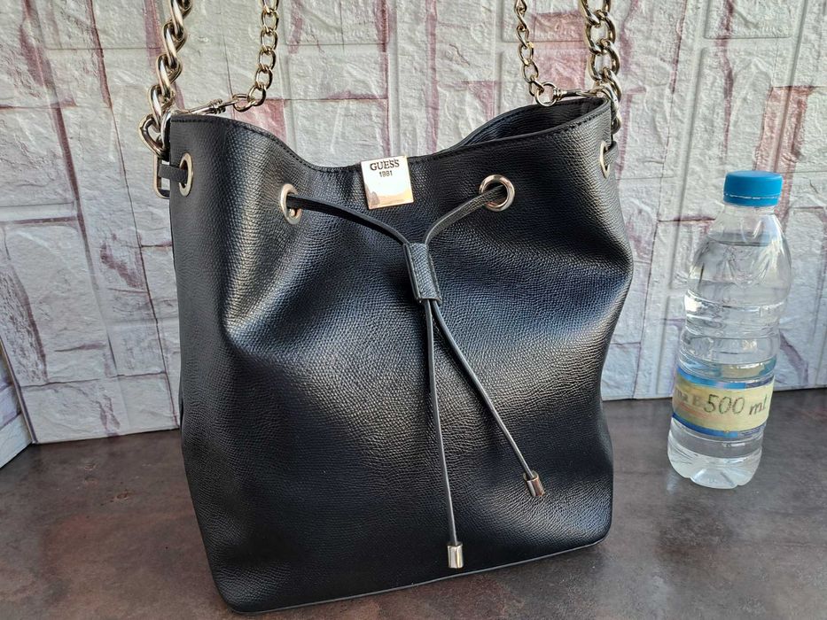 дамска чанта GUESS,черна чанта,гес