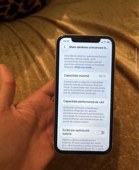Vand iphone 11 ca nou