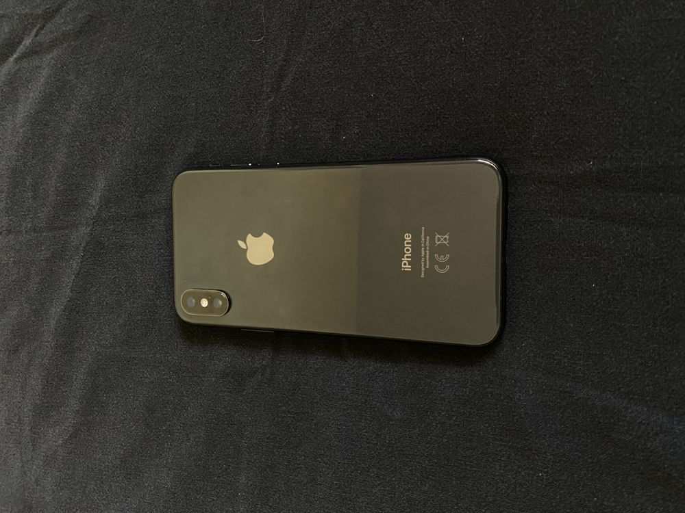 Продавам Iphone X 64 GB