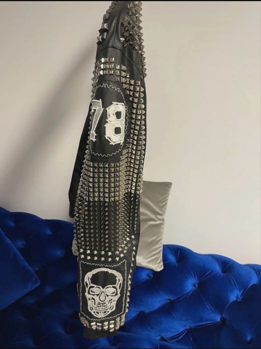 Se vinde geaca Philipp plein editie limitata