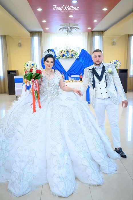 Vand rochie de mireasa