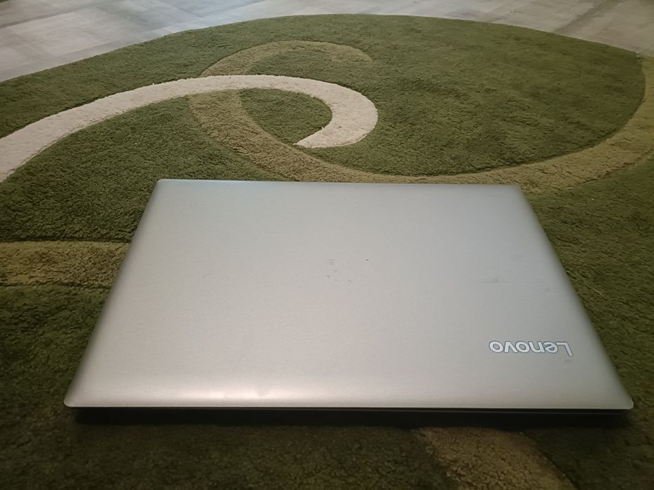 Vând laptop Lenovo ideaped 330-15ARR