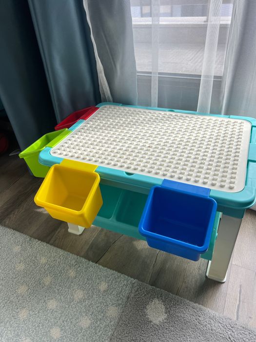 Детска маса с конструктор