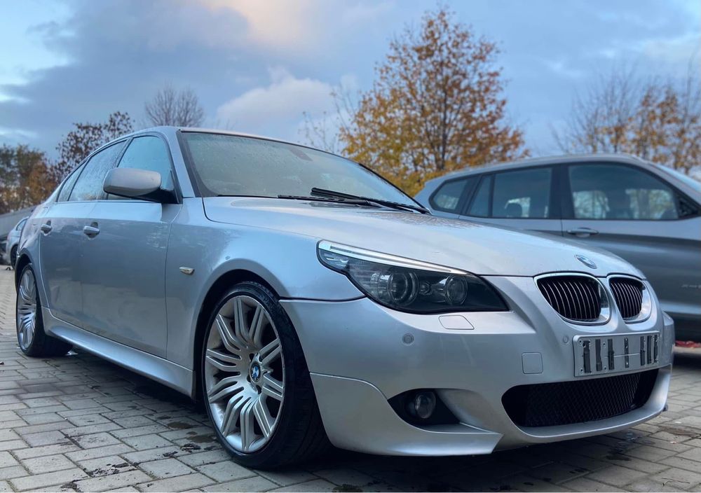 Dezmembrez BMW 520d LCI an 2009 M-PACK motor 2.0d 177cp Xenon adaptiv