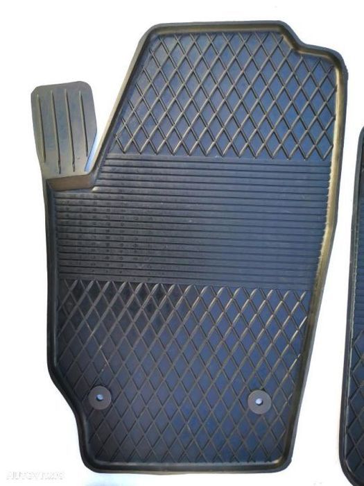 Covorase cauciuc Fabia2, Pollo 5, Ibiza cu clipsuri de prindere