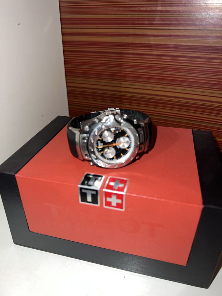 Часы швейцарские,Tissot t-race Moto gp