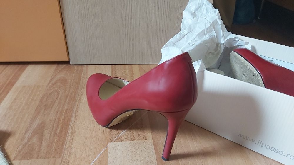 Pantofi eleganti piele