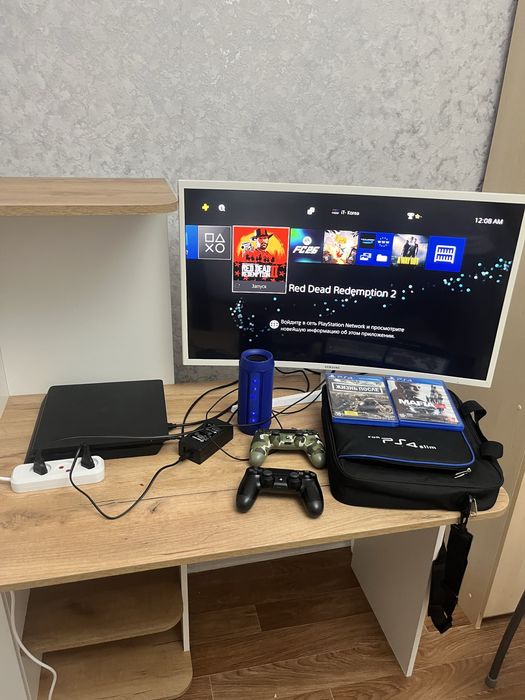 Плейстейшен 4 + монитор Самсунг