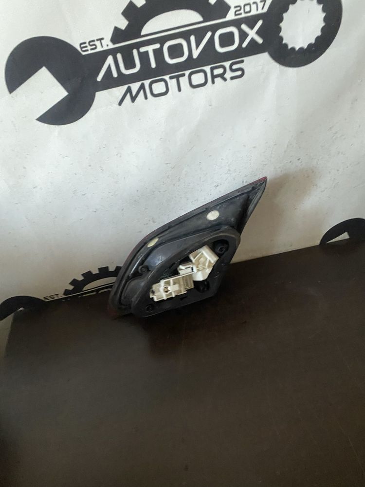 Stop stanga pe haion Opel Astra J hatchback