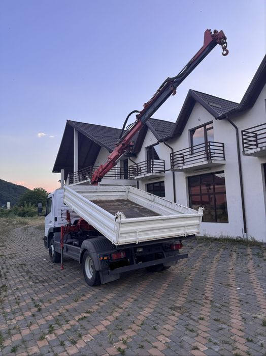 Vand Mercedes-Benz Atego / Basculabil pe 3 parti / Cu Macara Meiller