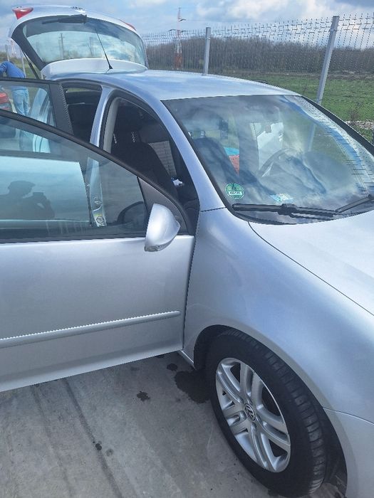Vand golf5 benzină