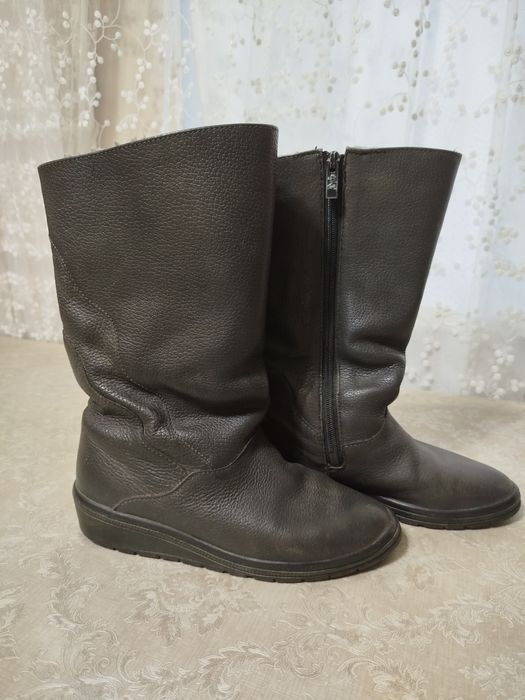 Женская  обувь .