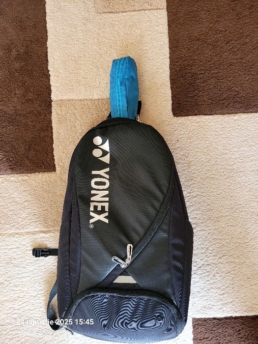 Vând ruccac de tenis Yonex