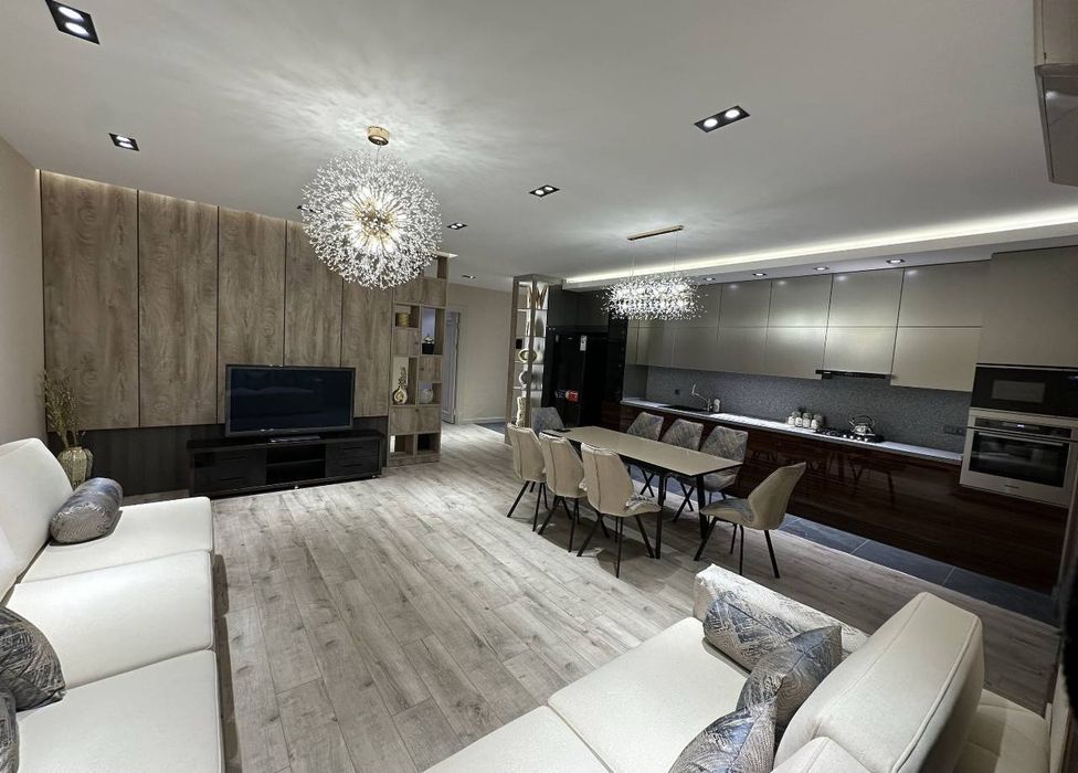 Продается 3/1/4 квартира в банковском доме, ор ресторан Висол