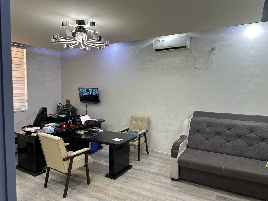 Продаётся здание, предназначенное для производства и бизнеса.”