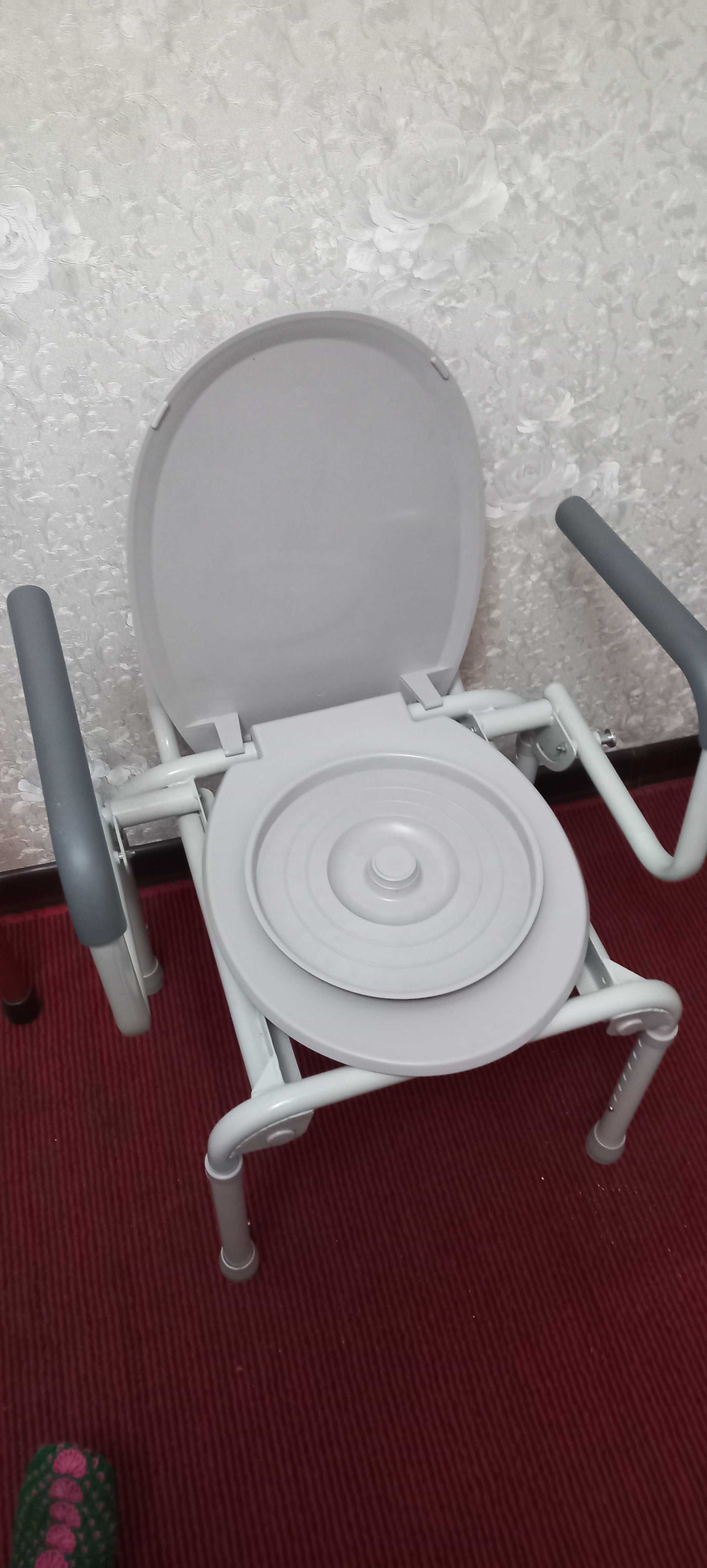 Кресло туалет для пожилых людей