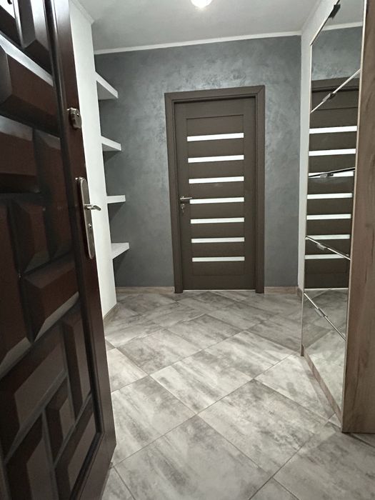 Inchiriez apartament zona Piata Traian/liceul Ion Barbu