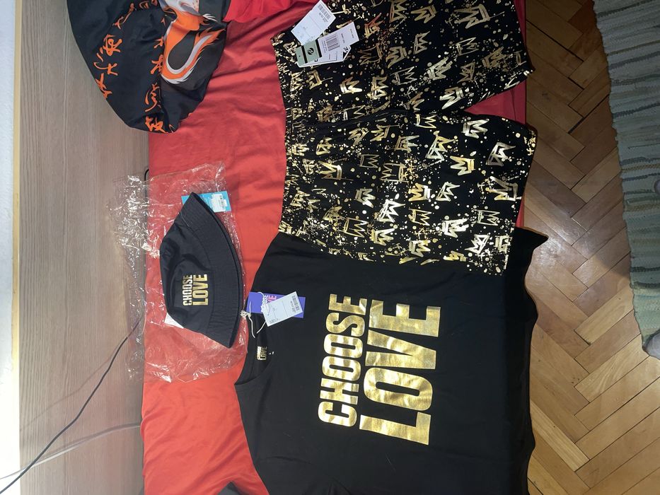 Комплект - тениска, къси панталони, шапка