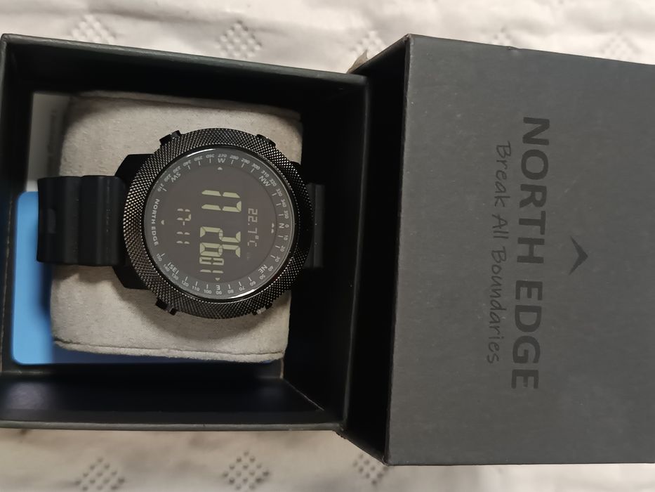 Vând ceas North Edge că nou!