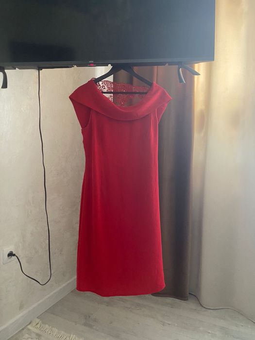 Вечернее красивое красное платье 48 размерв, одевалось 1раз