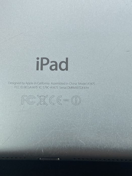 Vand tablete pentru piese