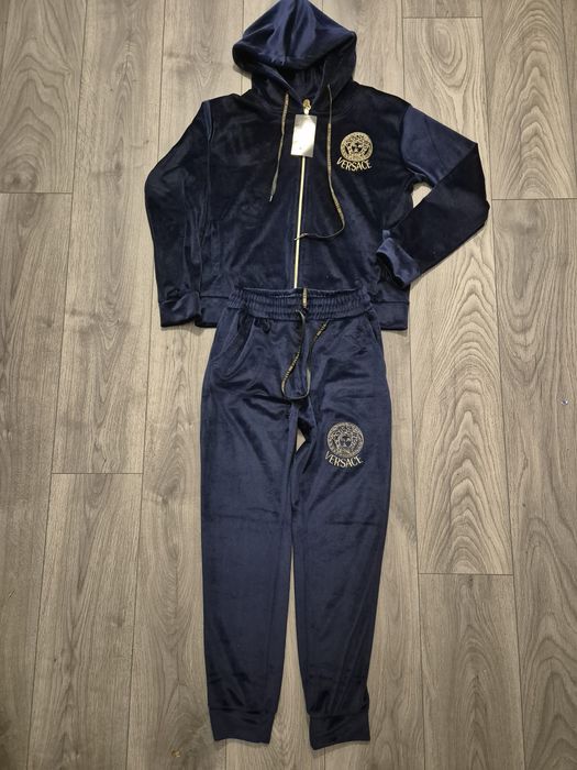 Costum sport pentru Dama măsura M..catifea Blomarin