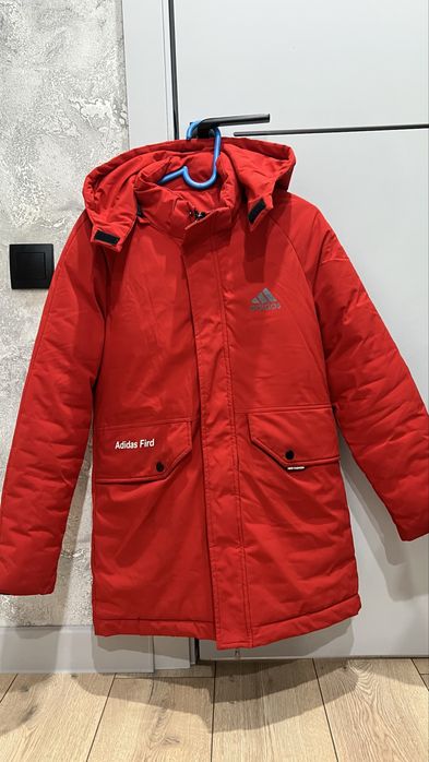 Продам зимнюю куртку на мальчика