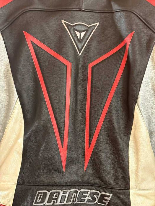 Dainese Двуделен Кожен Екип - КАТО НОВ!!!  (р-р 50/L)
