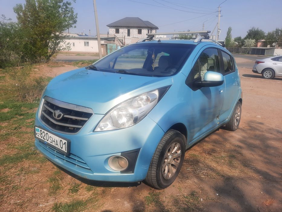 Продам машину Chevrolet Spark 2010год