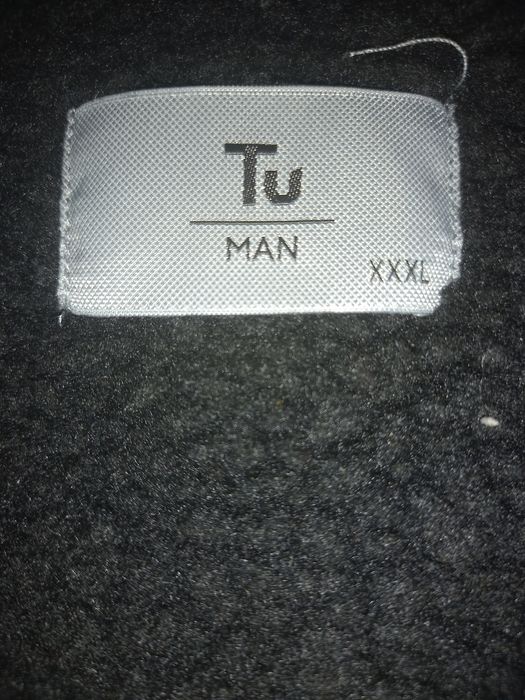 Vand  geaca cu nasturi si blana xxxl