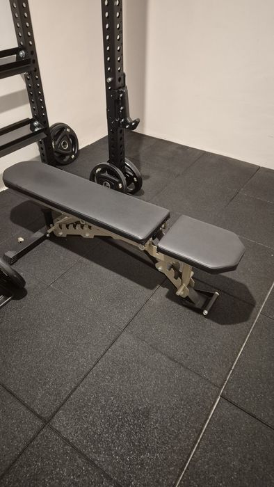 Titan Fitness bench