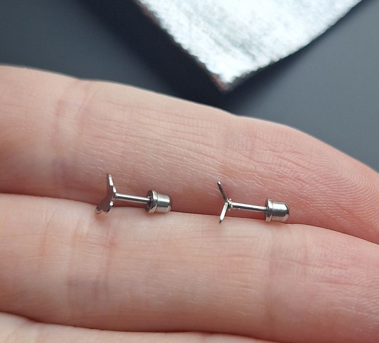 Обеци от медицинска стомана