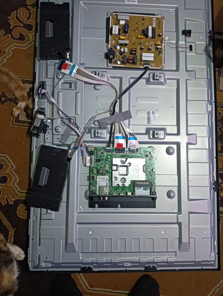 Vând piese tv LG 50up81003lr Smart 126cm