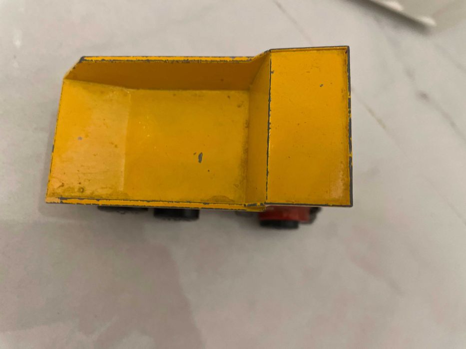 masinuta bascula jucarie veche pentru colectionari made in UK original