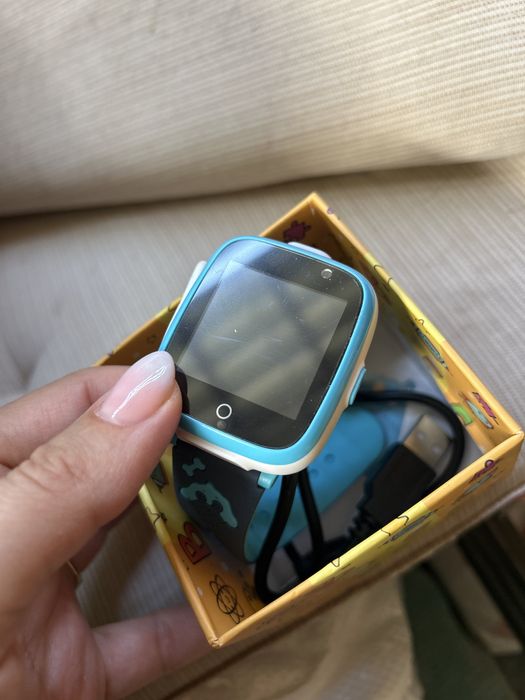 Детски Смарт часовник Smart със Сим карта и камера,