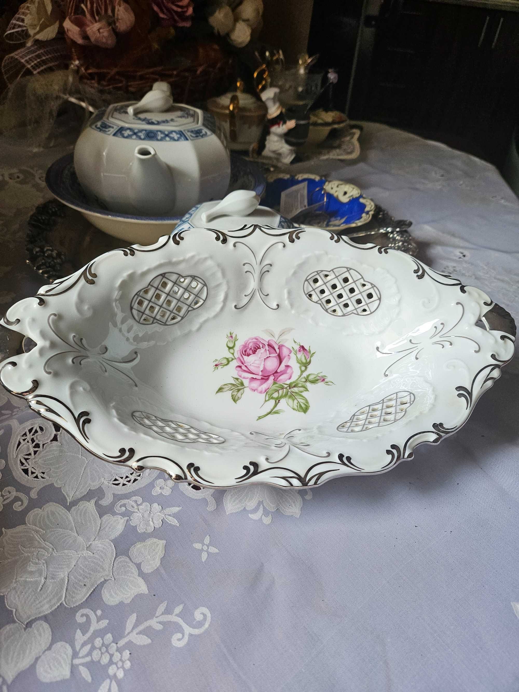 Порцеланова фруктиера