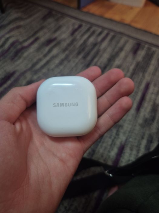 Без проводной наушник samsung buds core белый