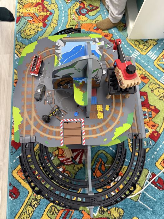 Set Trenuri Mina montană Hape 4 niveluri-Stare impecabila