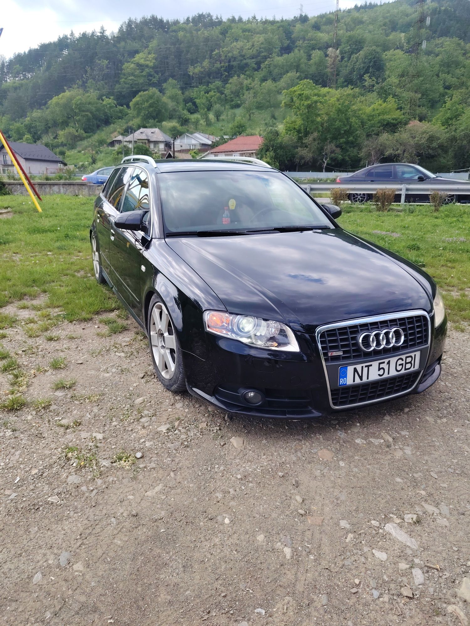 Vând audi A4 b7 3.0 quattro