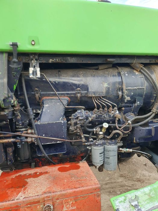 tractor Deutz DX 85