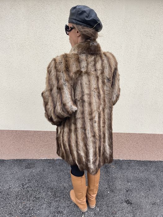 Haina lunga din blana de bizam