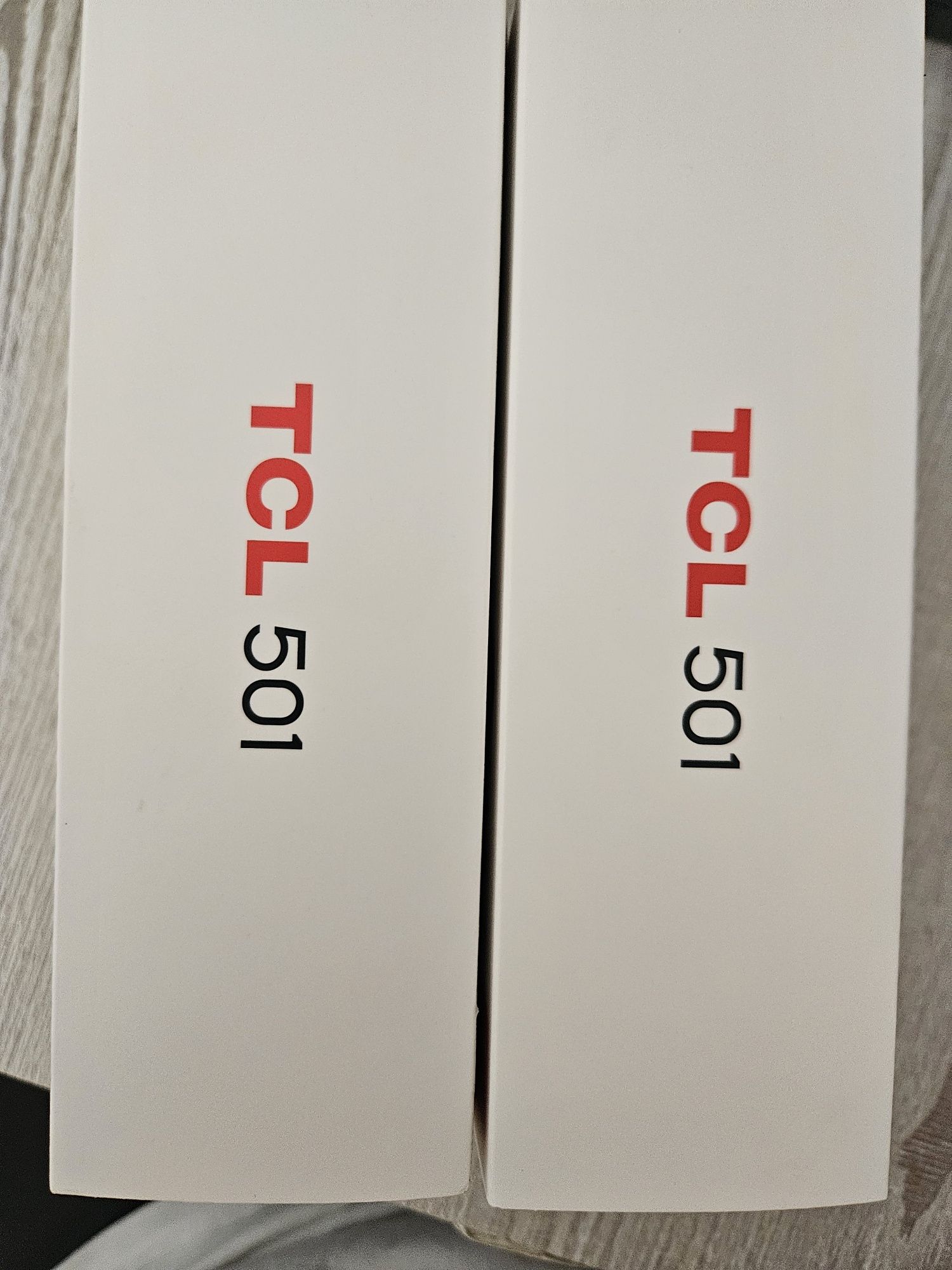 Telefon TCL 501 noi