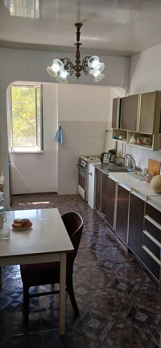 Продаётся  ( ИПОТЕКА ) квартира на Ц5/ 3 переделанная в 2х/ ц5 напроти